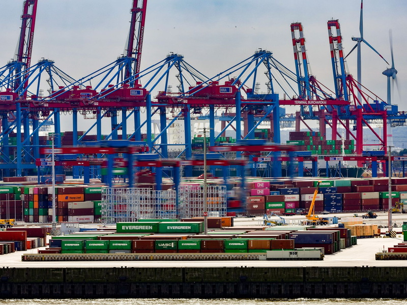 Die Mehrheit der deutschen Firmen geht laut Ifo-Institut davon aus, dass in nächster Zeit weniger Auslandsaufträge eingehen. - Foto: Ulrich Perrey/dpa