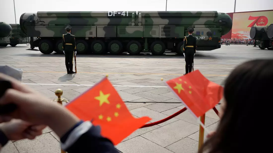 Der letzte bekannte Test einer Interkontinental-Rakete unter solchen Bedingungen durch China ist Jahrzehnte her. (Archivbild)  - Bild: Mark Schiefelbein/AP/dpa