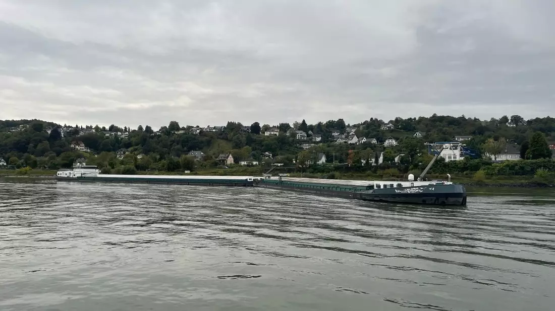 PP-ELT: Bild zum Schiffsunfall in Remagen - Bild: presseportal.de