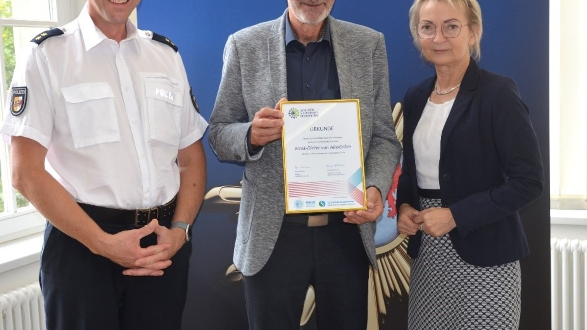 POL-HST: Gemeinsame Pressemeldung zur Auszeichnung der Seniorensicherheitsberater des Landkreises Vorpommern-Rügen - Foto: presseportal.de