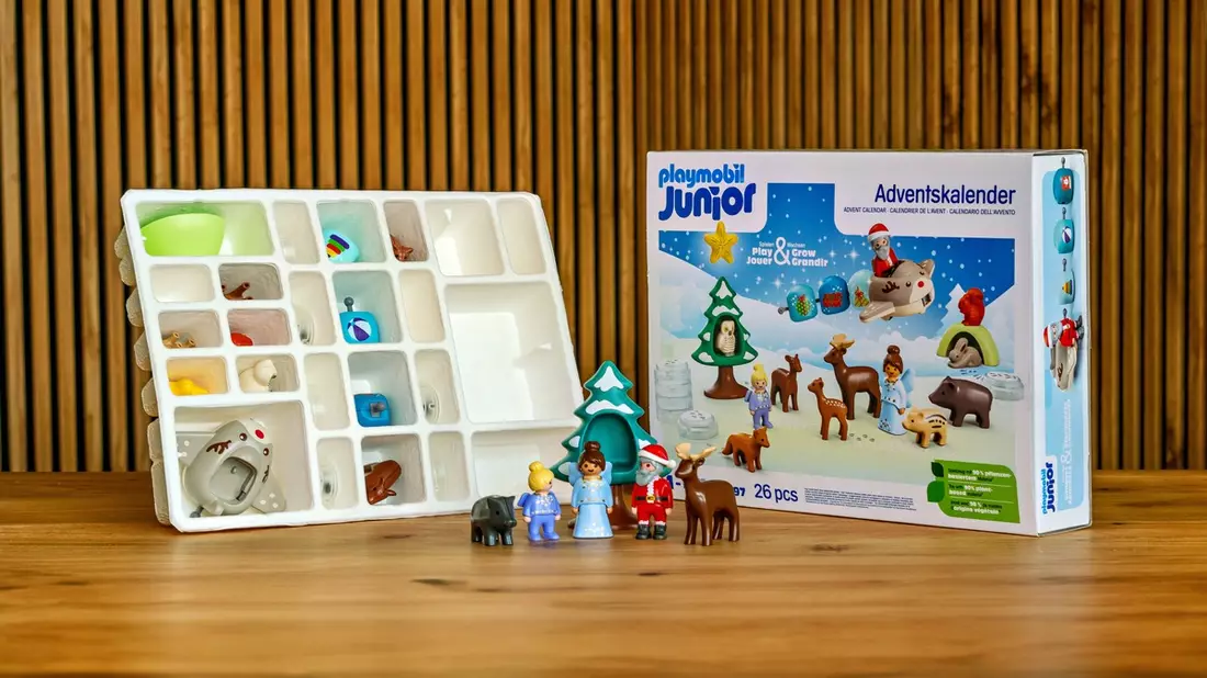 PLAYMOBIL JUNIOR Adventskalender überzeugt durch Nachhaltigkeit: Trays aus nachwachsender Holzfaser von PAPACKS® - Bild: presseportal.de