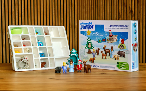 PLAYMOBIL JUNIOR Adventskalender überzeugt durch Nachhaltigkeit: Trays aus nachwachsender Holzfaser von PAPACKS® - Foto: presseportal.de