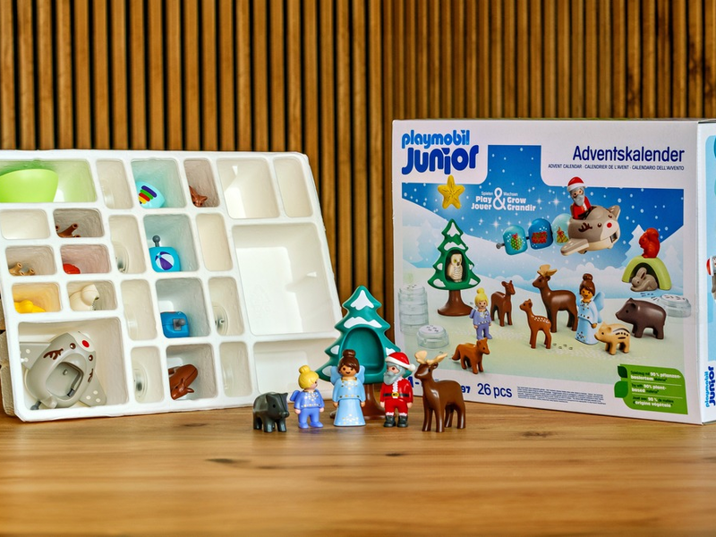PLAYMOBIL JUNIOR Adventskalender überzeugt durch Nachhaltigkeit: Trays aus nachwachsender Holzfaser von PAPACKS® - Foto: presseportal.de