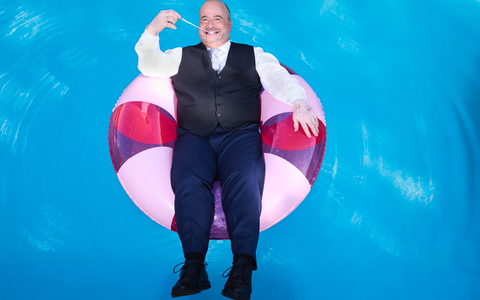 Lachen macht glücklich / LOL-Star Martin Sieber sorgt zum Tag der Zahngesundheit für ein strahlendes Lächeln - Foto: presseportal.de