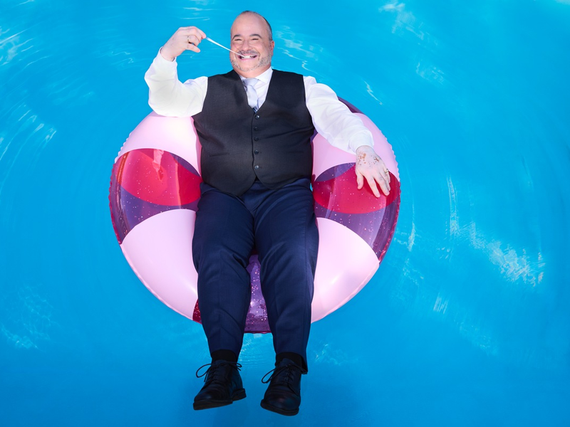 Lachen macht glücklich / LOL-Star Martin Sieber sorgt zum Tag der Zahngesundheit für ein strahlendes Lächeln - Foto: presseportal.de