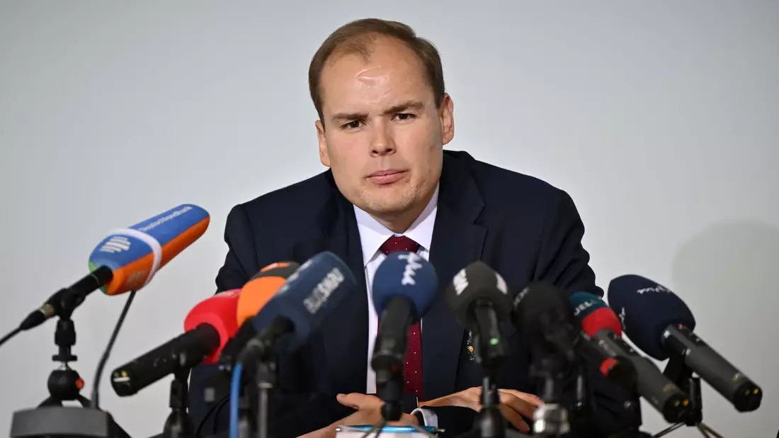 AfD-Parlamentsgeschäftsführer Braga schließt Kompromiss bei Landtagspräsidenten-Wahl nicht aus - Bild: Martin Schutt/dpa