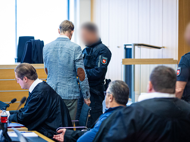 Ein Gutachter kommt zu dem Schluss, dass der Angeklagte Christian B. gefährlich ist. (Archivfoto) - Foto: Moritz Frankenberg/dpa-Pool/dpa