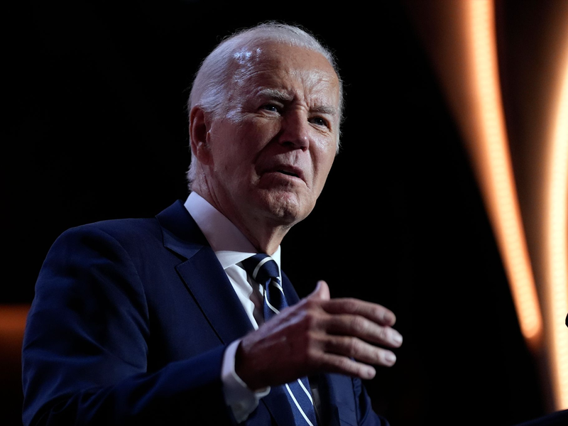 US-Präsident Joe Biden sieht das Risiko eines «umfassenden Kriegs». - Foto: Manuel Balce Ceneta/AP/dpa