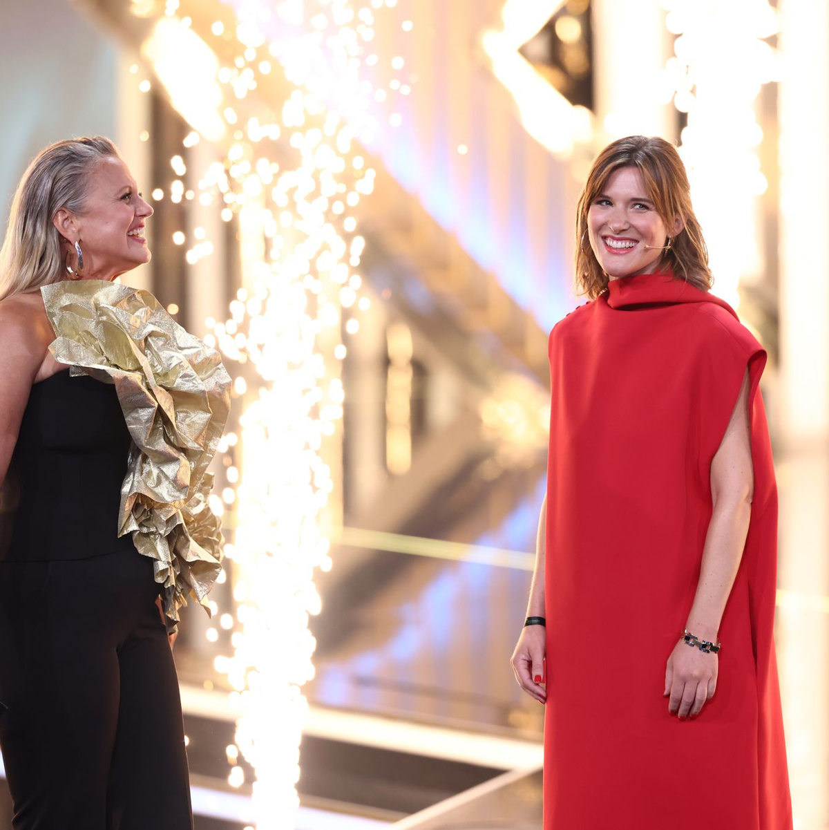 Sophie von der Tann (r) erhielt den Förderpreis für ihre Berichterstattung über den Israel-Gaza-Krieg (ARD). - Foto: Rolf Vennenbernd/dpa