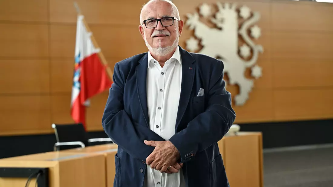 Vom Alterspräsidenten der AfD hängt bei der ersten Thüringer Landtagssitzung nach der Wahl viel ab (Archivbild). - Bild: Martin Schutt/dpa