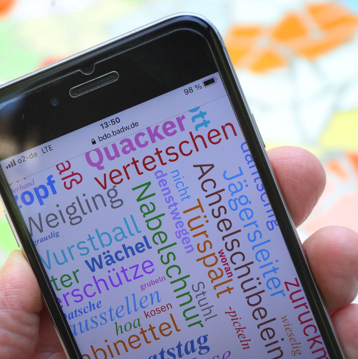 Dialekte sind Expertenangaben nach in Deutschland noch weit verbreitet. - Foto: Karl-Josef Hildenbrand/dpa