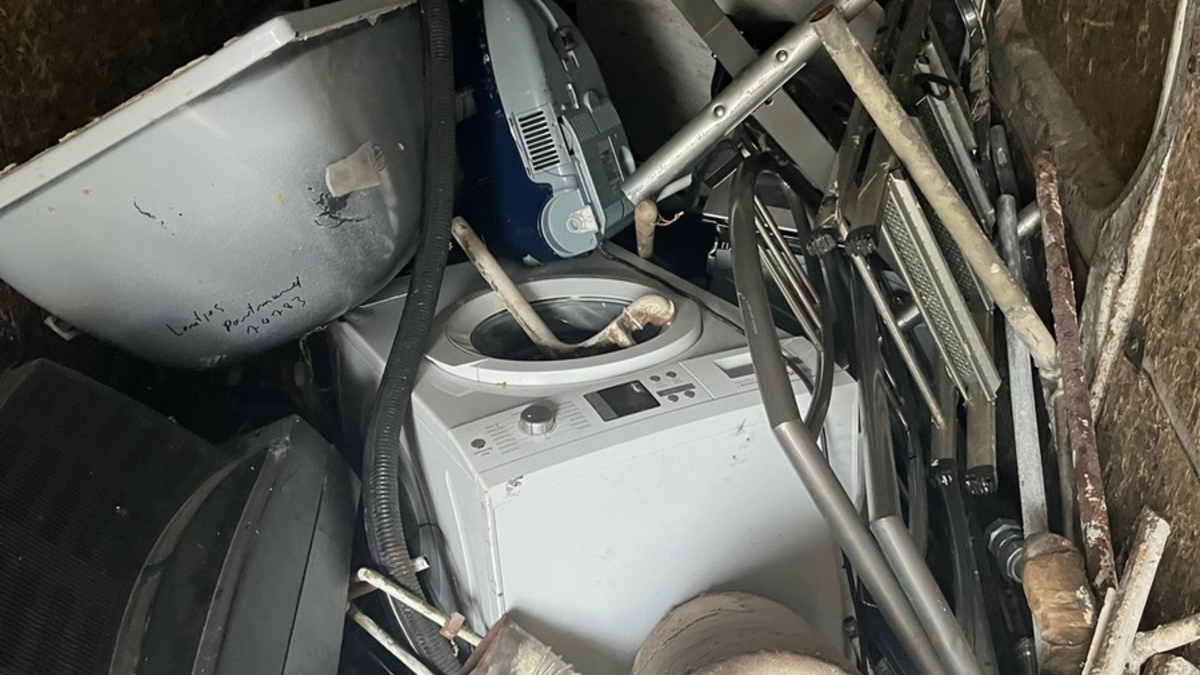 POL-HA: Transporterfahrer bei Verkehrskontrolle aufgefallen - Anzeige wegen Ladungssicherung - Foto: presseportal.de