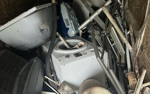 POL-HA: Transporterfahrer bei Verkehrskontrolle aufgefallen - Anzeige wegen Ladungssicherung - Foto: presseportal.de POL-HA: Transporterfahrer bei Verkehrskontrolle aufgefallen - Anzeige wegen Ladungssicherung - Foto: presseportal.de