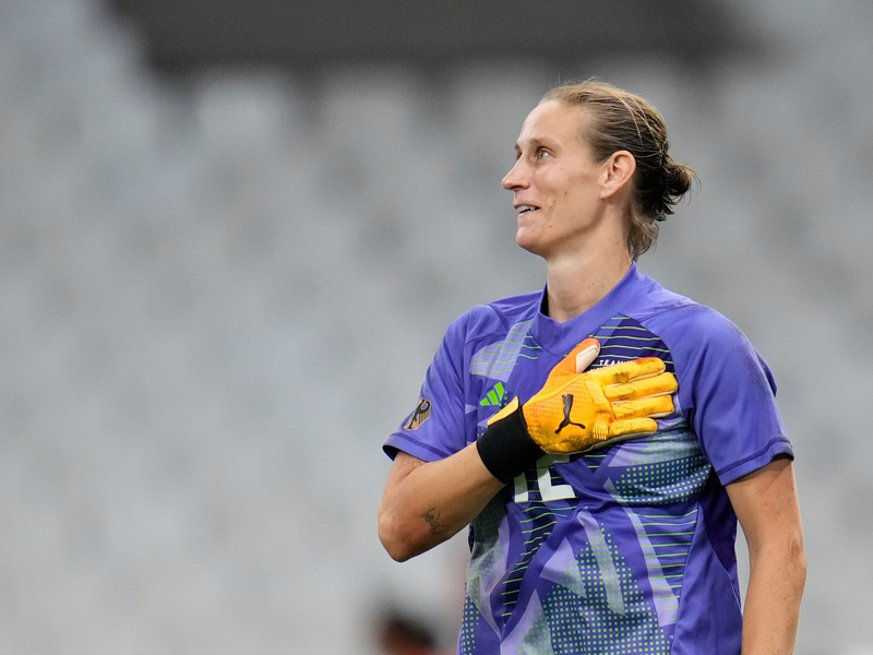 Klare Nummer 1: Ann-Katrin Berger wird in Wembley im Tor stehen. - Foto: Julio Cortez/AP/dpa