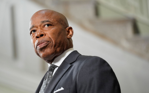 Eine Anklage wegen Bundesverbrechen gegen Eric Adams wäre der «New York Times» zufolge historisch. (Archivbild) - Foto: Seth Wenig