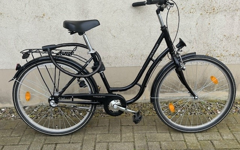 POL-HK: Essel: Eigentümer zu Fahrrädern gesucht (Fotos); Bispingen: Zu schnell, ohne Führerschein und unter Drogen; Hodenhagen: Kontrolle über das Auto verloren; Munster: Radfahrerin übersehen - Foto: presseportal.de