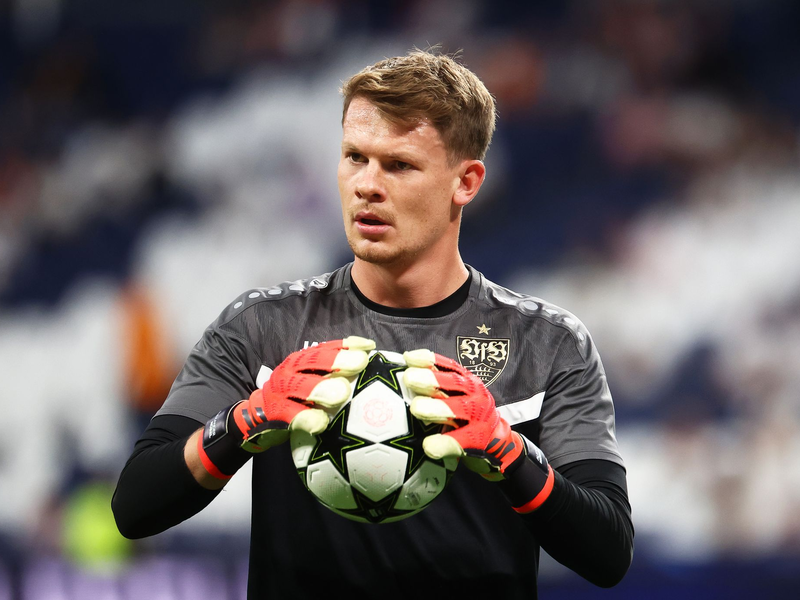 Stuttgart-Trainer Dieter Hoeneß traut Alexander Nübel die Rolle als Nationaltorhüter zu. - Foto: Jan Woitas/dpa