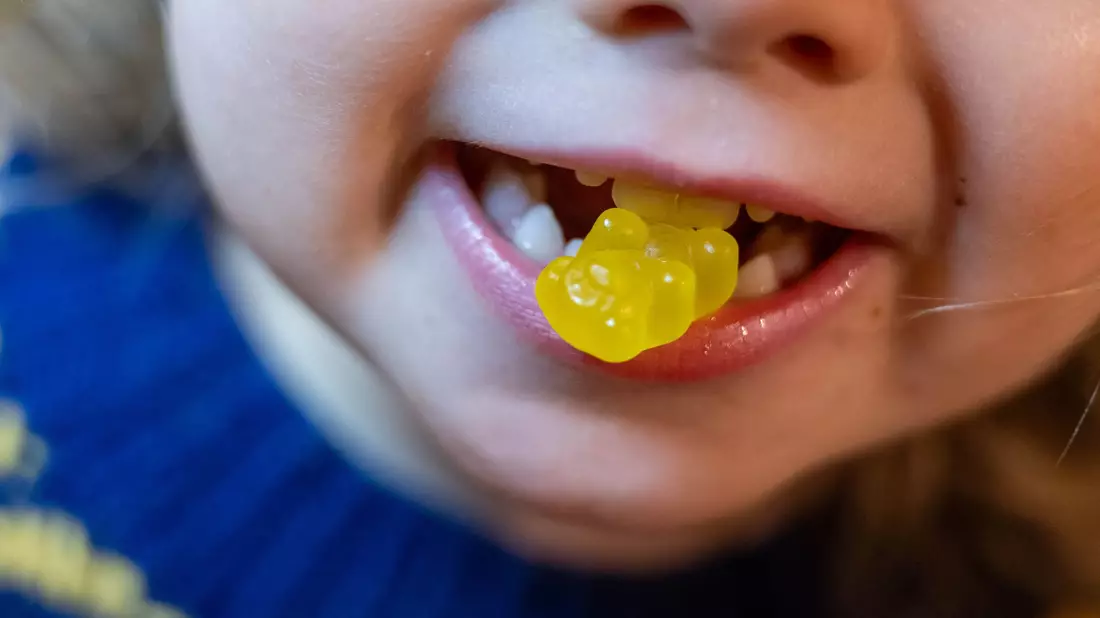 Gummidrops, Kaugummis oder Kekse: Behörden fallen häufiger Produkte mit Cannabinoiden auf. (Archivbild) - Bild: Hendrik Schmidt/dpa