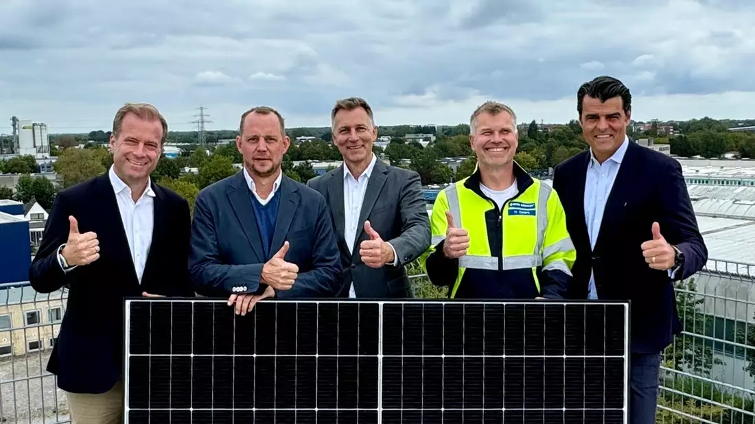 OTTO DÖRNER errichtet eine der größten PV Anlagen der Abfallwirtschaft / Ein wegweisendes Projekt für Klimaschutz und Energieeffizienz - Bild: presseportal.de