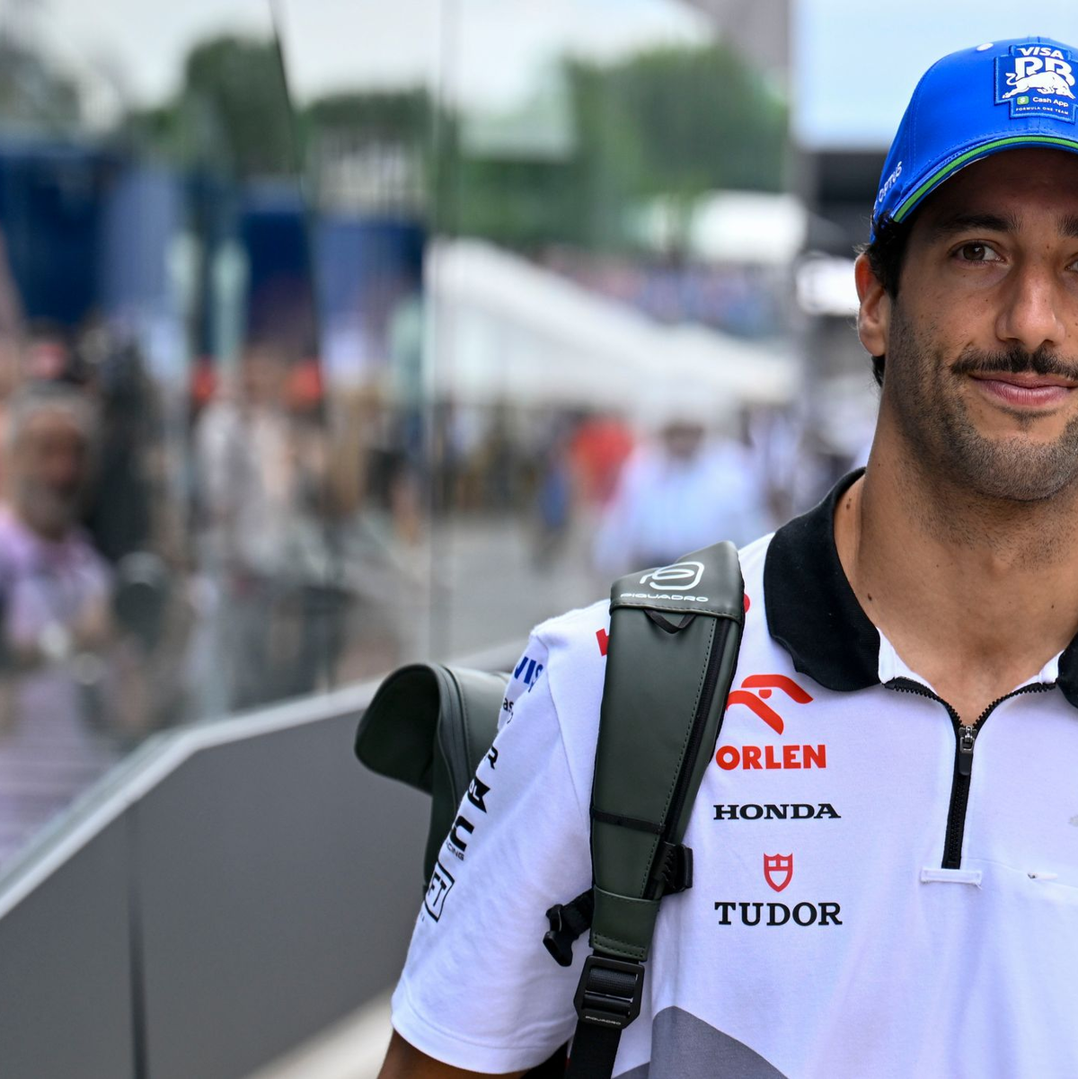 Daniel Ricciardo muss mitten in der Formel-1-Saison gehen. - Foto: Denes Erdos/AP/dpa