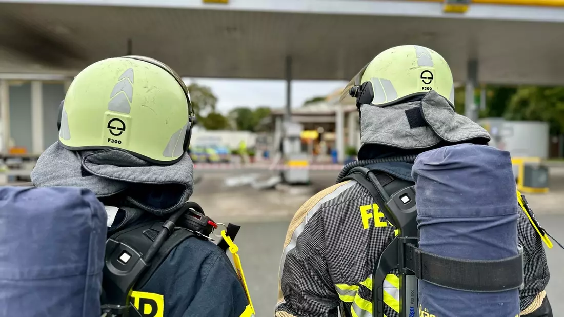 FW Hünxe: Defekt an Tankstelle - Feuerwehreinsatz an A3-Raststätte - Bild: presseportal.de