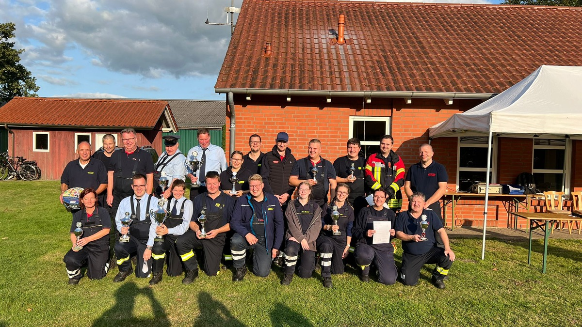 FFW Schiffdorf: Ortsfeuerwehren beweisen ihr Können beim Leistungsvergleich - Foto: presseportal.de