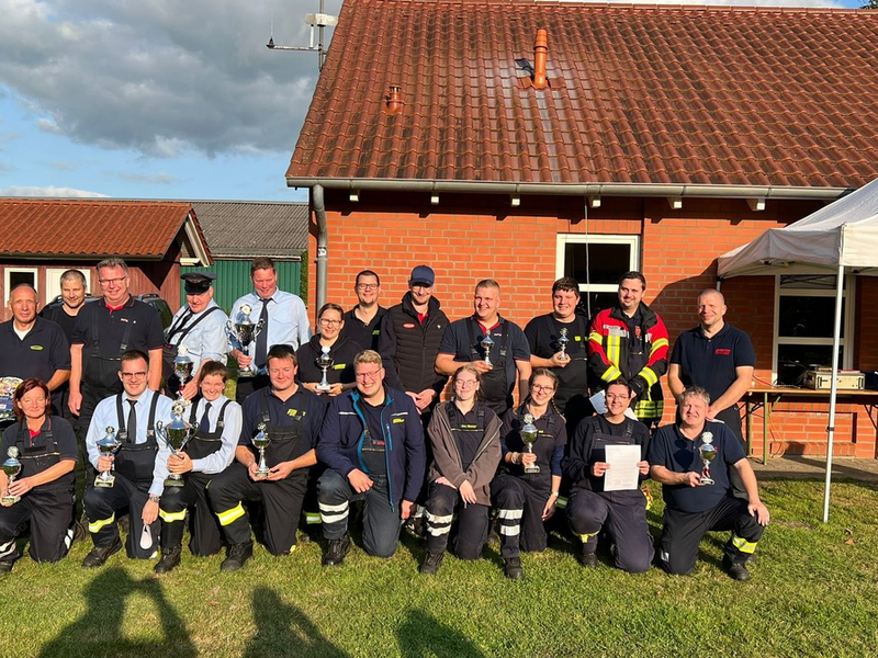 FFW Schiffdorf: Ortsfeuerwehren beweisen ihr Können beim Leistungsvergleich - Foto: presseportal.de