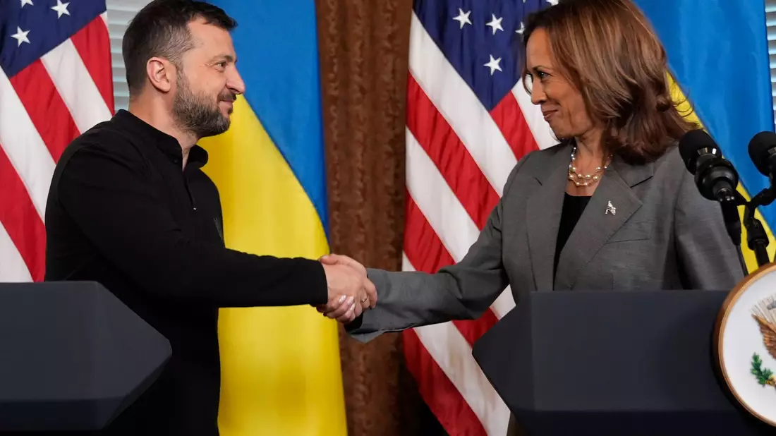 Harris warnt vor den Folgen eines möglichen Wahlsiegs Trumps für die Ukraine. - Bild: Jacquelyn Martin/AP
