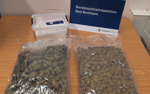 BPOL-BadBentheim: Trio beim Drogenschmuggel erwischt / Rauschgift im Wert von rund 20.000 Euro beschlagnahmt - Foto: presseportal.de