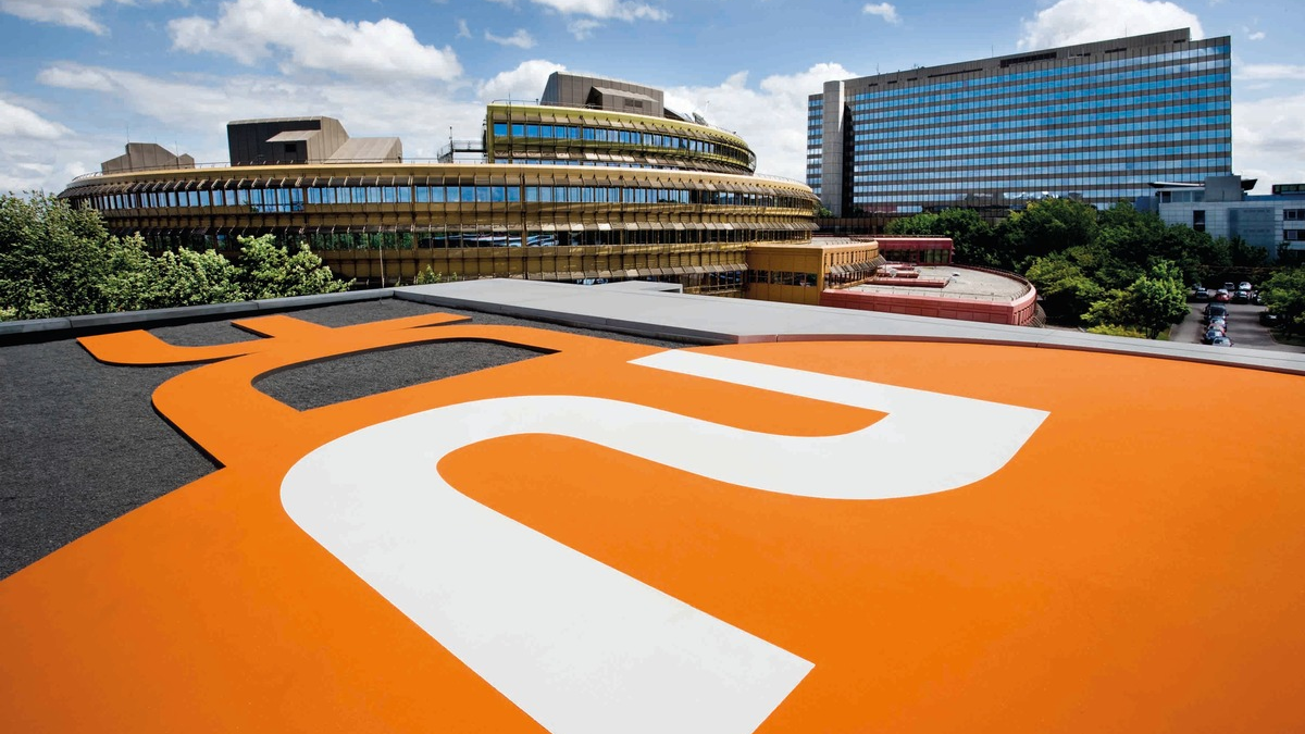 Intendant Dr. Norbert Himmler: 