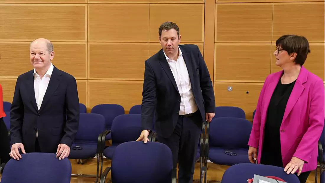Olaf Scholz, Lars Klingbeil, Saskia Esken (Archiv) - Bild: über dts Nachrichtenagentur