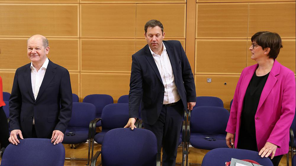 Olaf Scholz, Lars Klingbeil, Saskia Esken (Archiv) - Foto: über dts Nachrichtenagentur