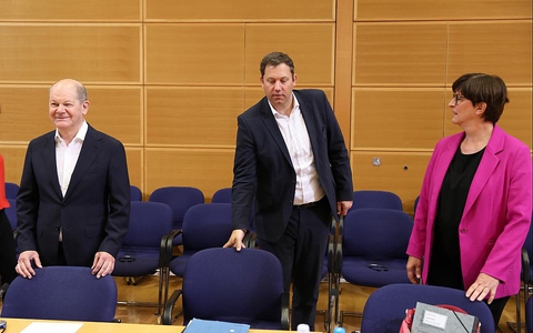 Olaf Scholz, Lars Klingbeil, Saskia Esken (Archiv) - Foto: über dts Nachrichtenagentur