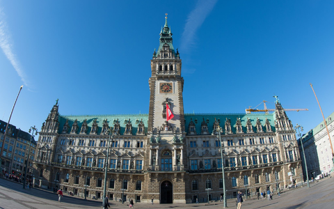 FDP und BSW ziehen nicht in die Bürgerschaft im Rathaus ein.  - Foto: Daniel Reinhardt/dpa