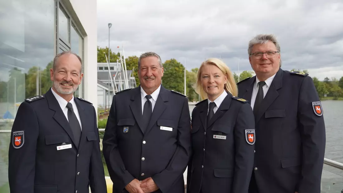 POL-GOE: Wechsel an der Spitze des Polizeikommissariats Hann. Münden: Erster Polizeihauptkommissar Dirk Schneider in den Ruhestand verabschiedet, Erster Polizeihauptkommissar Andreas Momberg übernimmt Leitung - Bild: presseportal.de
