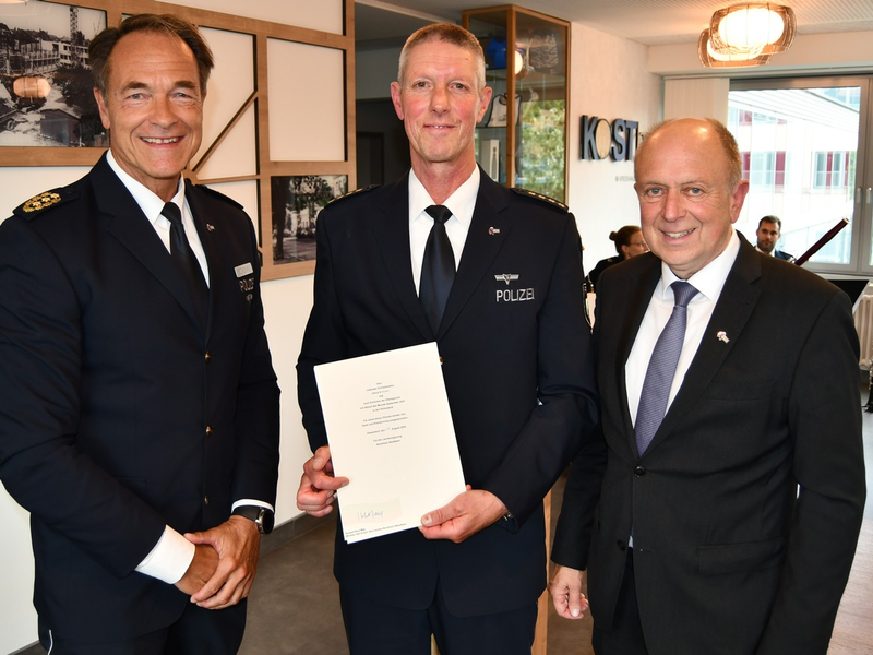 POL-PB: Leitender Polizeidirektor Ulrich Ettler verabschiedet sich in den Ruhestand - Foto: presseportal.de
