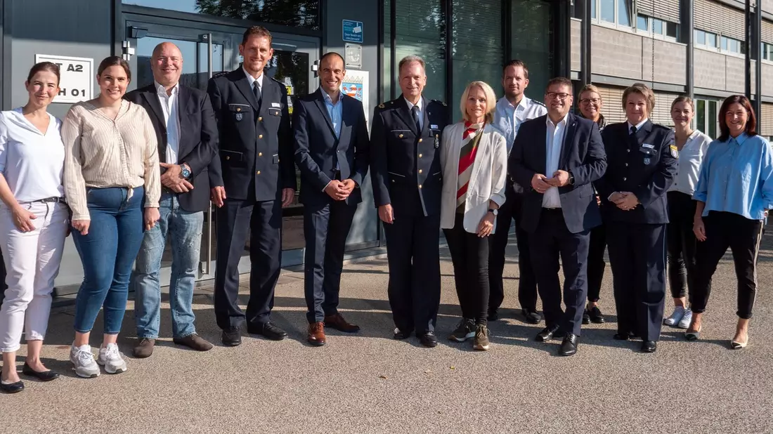 POL-WE: Gießen: Abteilungsdirektor Manfred Kaletsch verabschiedet - Bild: presseportal.de