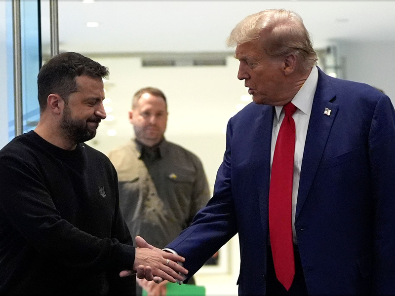 Donald Trump hat mehrmals angedeutet, dass er die Kriegshilfe für die Ukraine drastisch zurückfahren könnte - Foto: Julia Demaree Nikhinson/AP/dpa