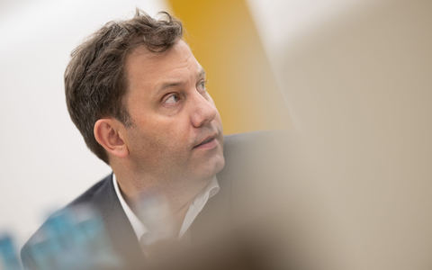 Ein AfD-Verbotsverfahren ist für den SPD-Chef erst Thema, wenn Verfassungsschützer genug Beweismaterial dafür liefern. - Foto: Sebastian Christoph Gollnow/dpa
