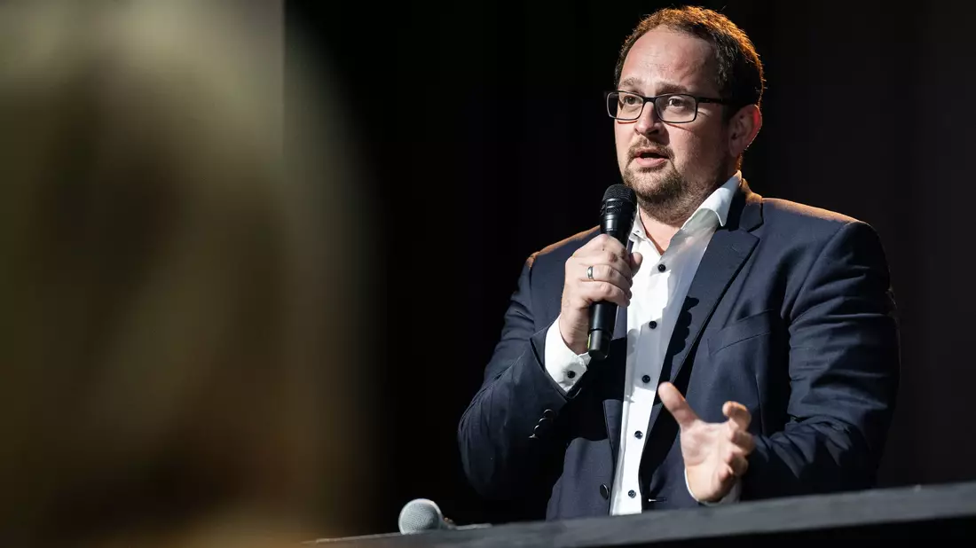 Der CDU-Politiker Thadäus König kandidiert als Landtagspräsident. - Bild: Hannes P. Albert/dpa