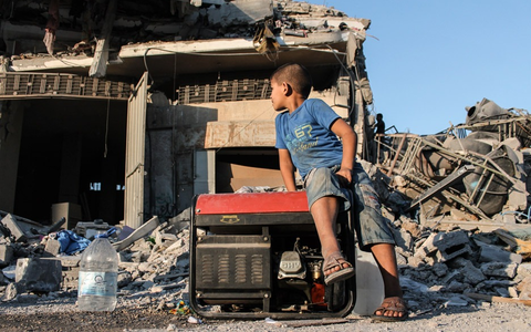 Ein Jahr Krieg in Gaza: Kinder haben alles verloren - Foto: presseportal.de
