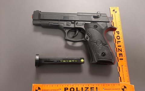 Bundespolizeidirektion München: Reisende mit Softairwaffe bedroht / Bundespolizei ermittelt gegen 29-Jährigen - Foto: presseportal.de