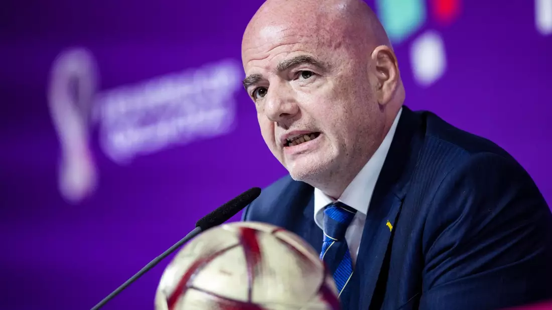 FIFA-Chef Gianni Infantino lässt die neue Club-WM in elf US-Städten austragen. - Bild: Tom Weller/dpa