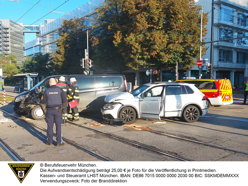 FW-M: E-Call meldet Verkehrsunfall (Berg am Laim) - Foto: presseportal.de