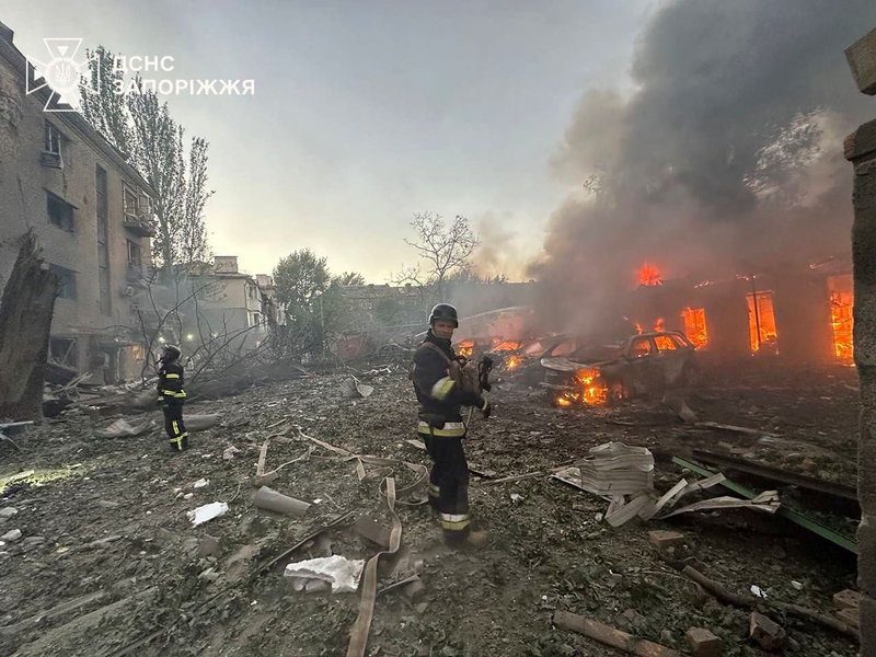Die Großstadt Saporischschja ist immer wieder Ziel russischer Angriffe. - Foto: ---/Ukrainian Emergency Service/AP/dpa