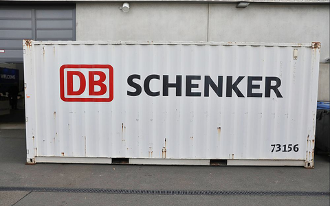 Container mit Logo von DB Schenker (Archiv) - Foto: über dts Nachrichtenagentur