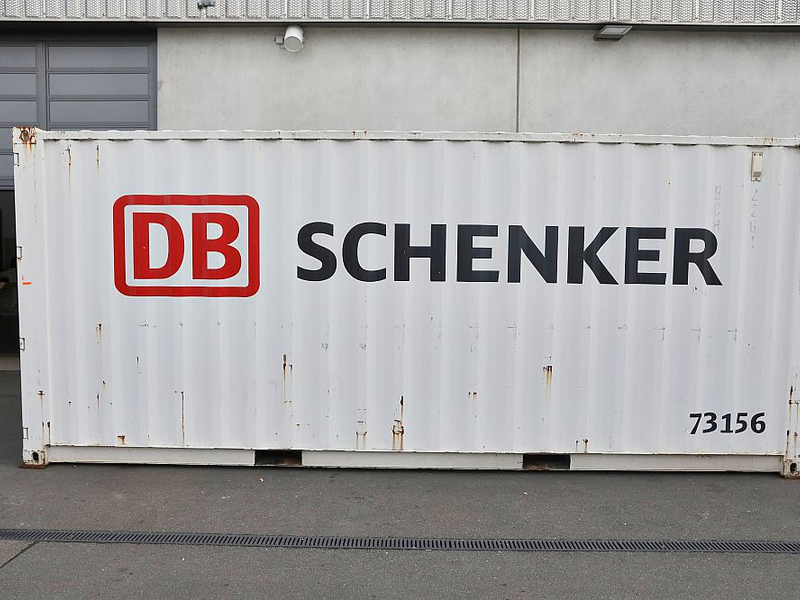 Container mit Logo von DB Schenker (Archiv) - Foto: über dts Nachrichtenagentur