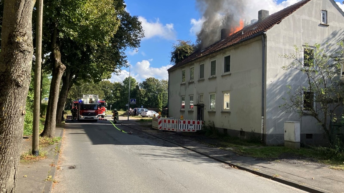 FW-BO: Dachstuhlbrand in Kornharpen - Foto: presseportal.de
