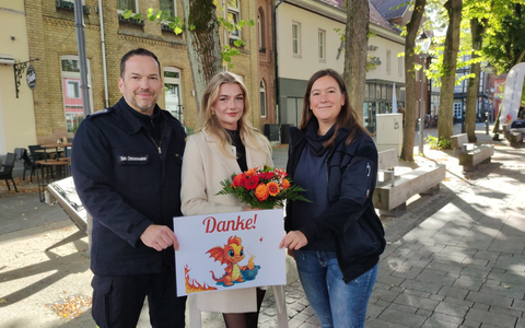 FW Celle: Kinderfeuerwehr Celle freut sich über Spende - Foto: presseportal.de