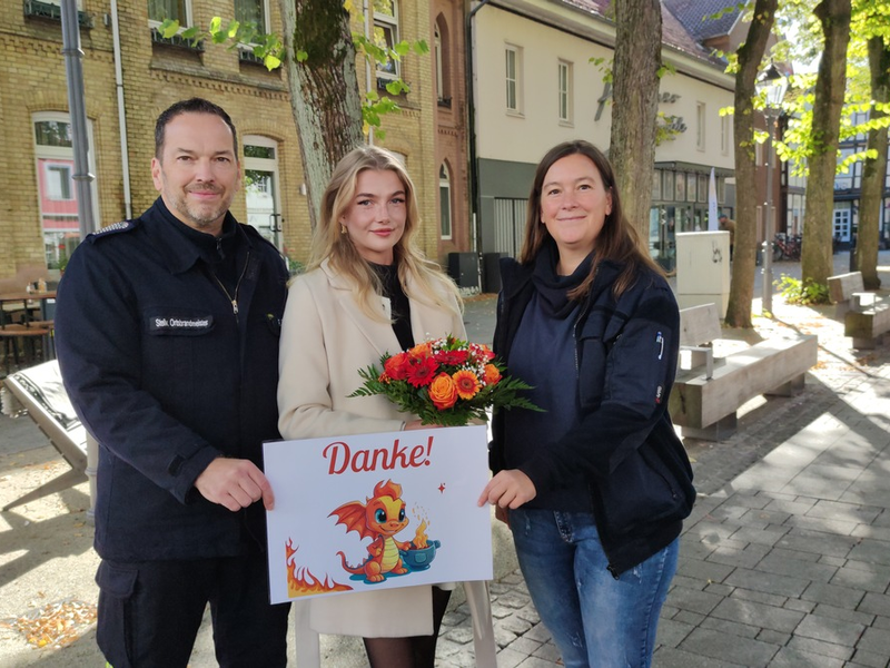 FW Celle: Kinderfeuerwehr Celle freut sich über Spende - Foto: presseportal.de